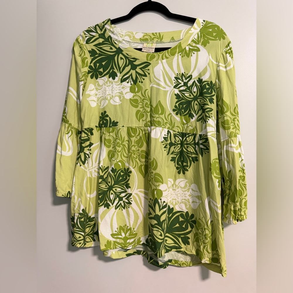 Hawaiian Green Floral Print Women's Blouse